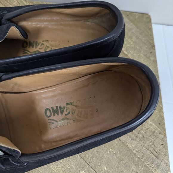 Ferragamo Black Suede Loafers Men’s 7.5 / Women’s 9.5 Designer Italy Logo Hardwa - Picture 7 of 9